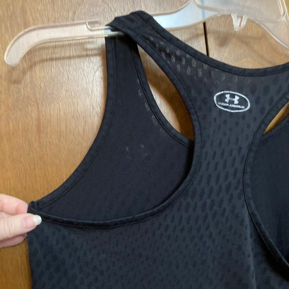 Under Armour Mesh Heatgear Loose Fit Black Tank  Size: Extra Small - Picture 7 of 15